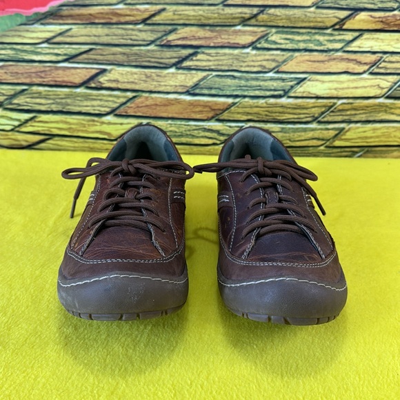 Earth leather oxfords. - Picture 2 of 8